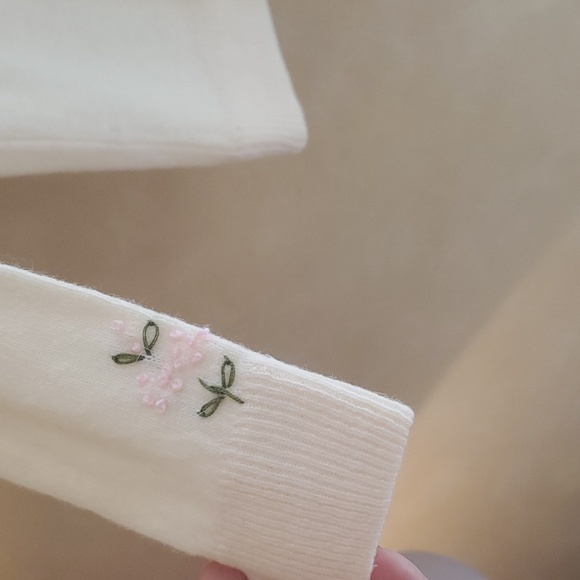 Vintage embroidered cardigan from France - Picture 7 of 9